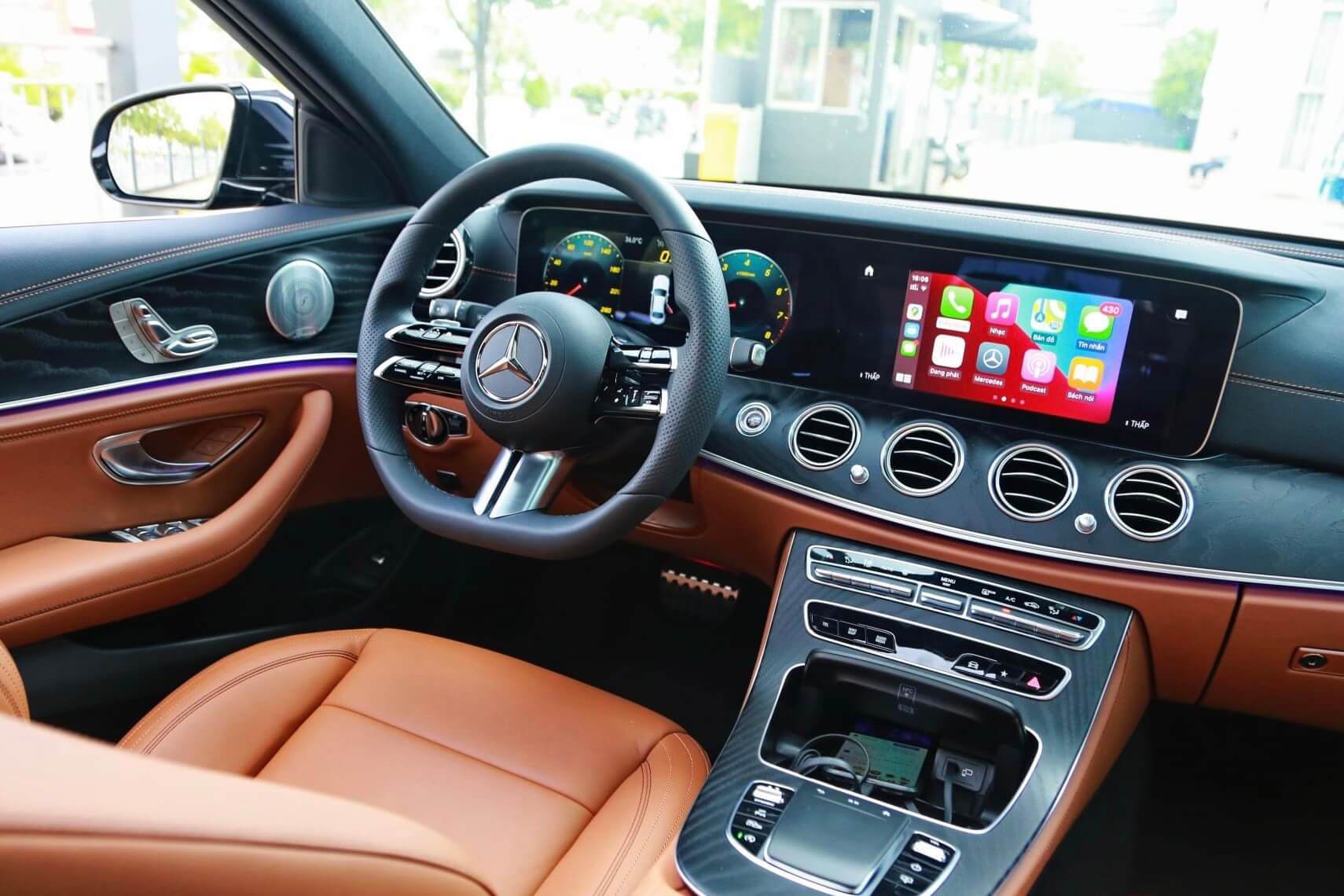 Mercedes-Benz E-Class trải nghiệm sự trang trọng trong từng phân khúc 2 E 300 AMG 3