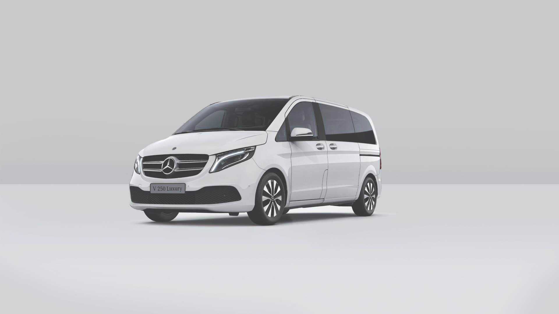 V 250 Luxury 1 V250 Luxury front
