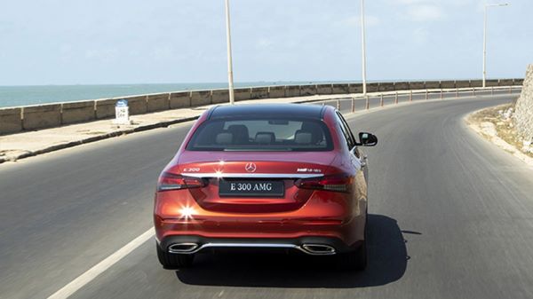 gia-xe-mercedes-e300-mercedes-vietnam-org