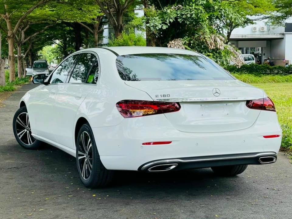 mercedes-e180-2021-2022-2023-ngoai-that-noi-that-mercedes-vietnam-org