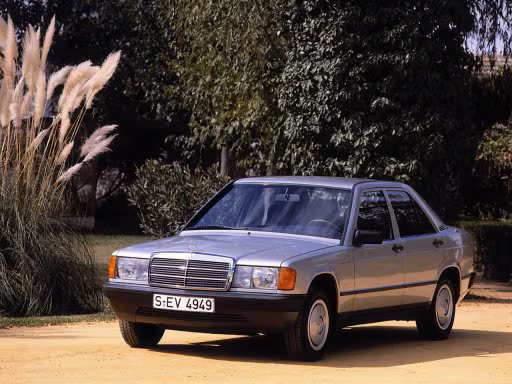 Lịch sử hình thành Mercedes-Benz: BIểu tượng của đẳng cấp và di sản 7 mercedes benz 190 e